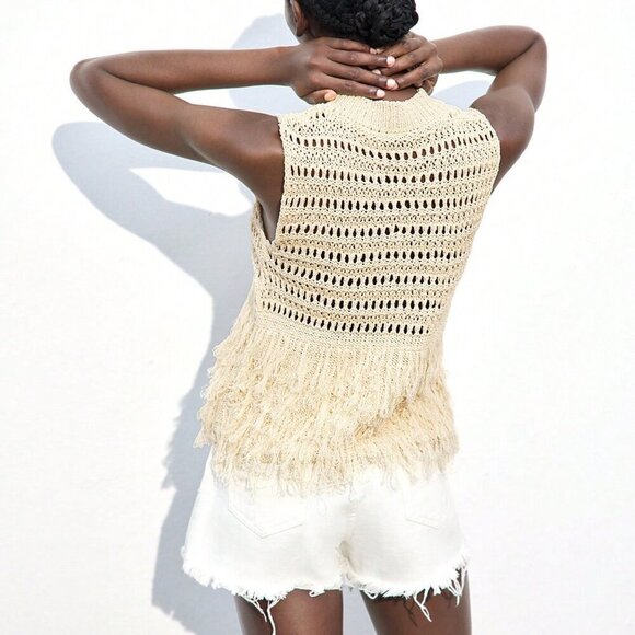 Apricot Casual Women's Sleeveless Crew Neck Fringed Top - Picture 2 of 6